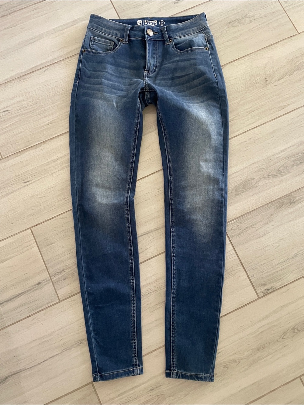 Born Primitive Women’s Skinny Jeans in Dark Blue Wash